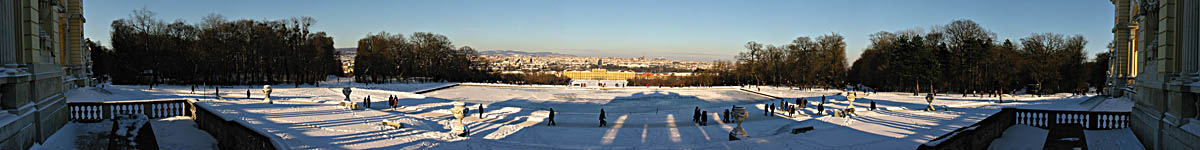 Sch&ouml;nbrunn im Winter